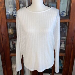 🔥3/$20🔥 Forever 21 lightweight sweater with back cutout size S